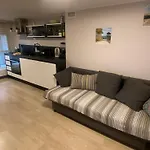 Cozy 2 Rooms Apartment In Quiet Center